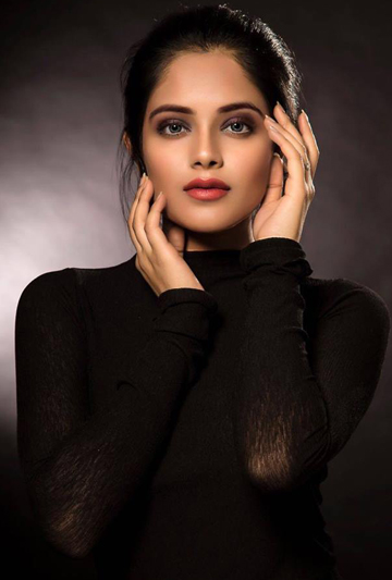 Riddhi Kumar